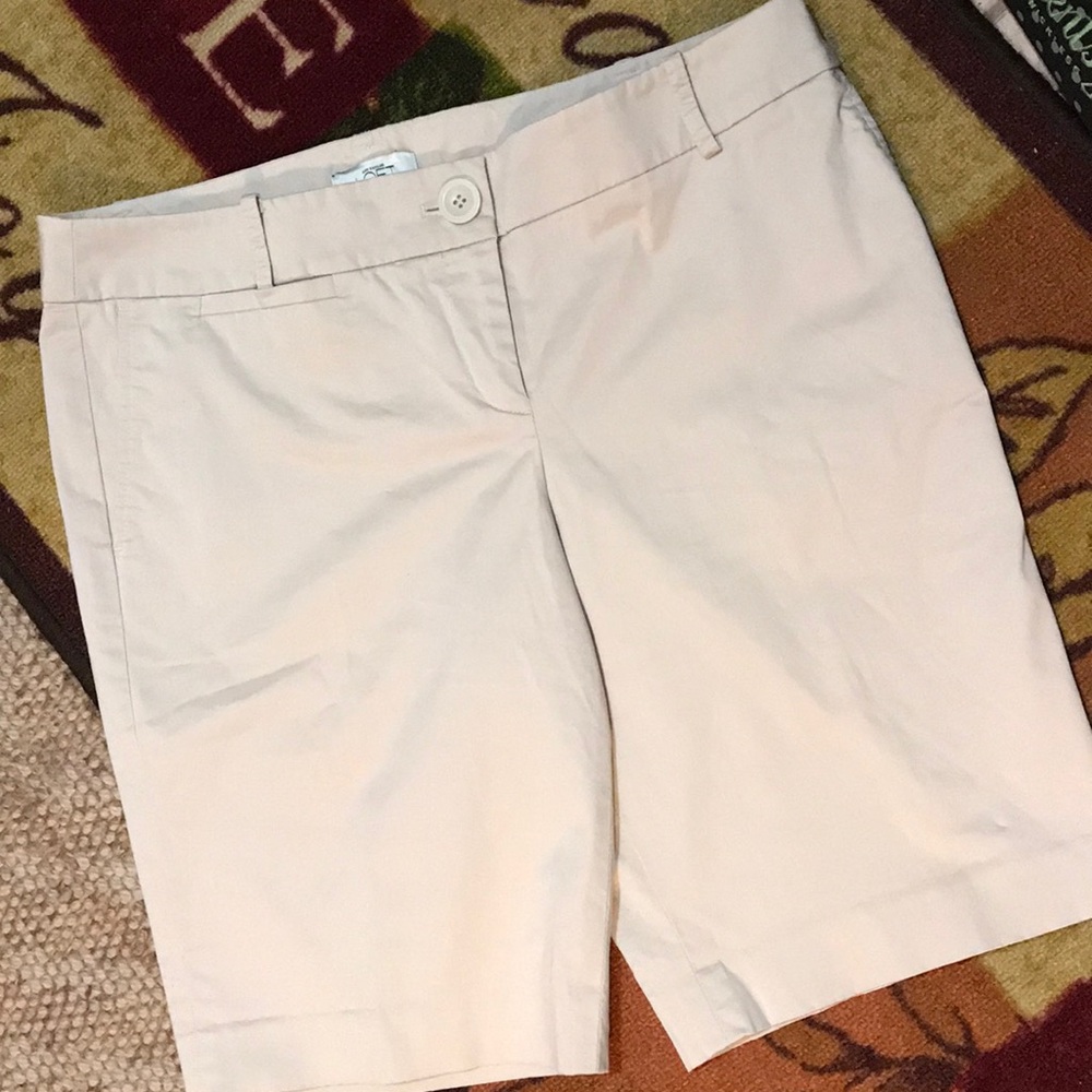 NWOT Gorgeous loft shorts size 10